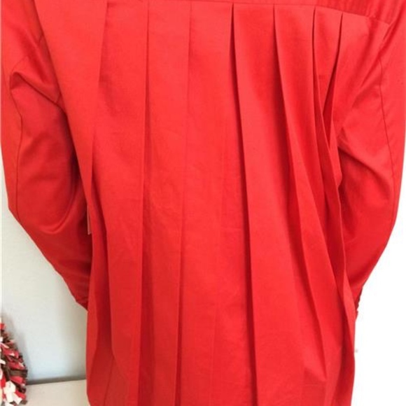 Difference Red Pleated Back Blouse - Picture 3 of 5